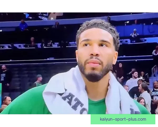 塔图姆解锁14000分成为历史第五年轻前锋仅次于詹杜瓜 塔图姆解锁14000分成为历史第五年轻前锋仅次于詹杜瓜